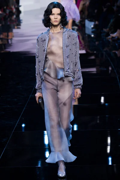 Look 28